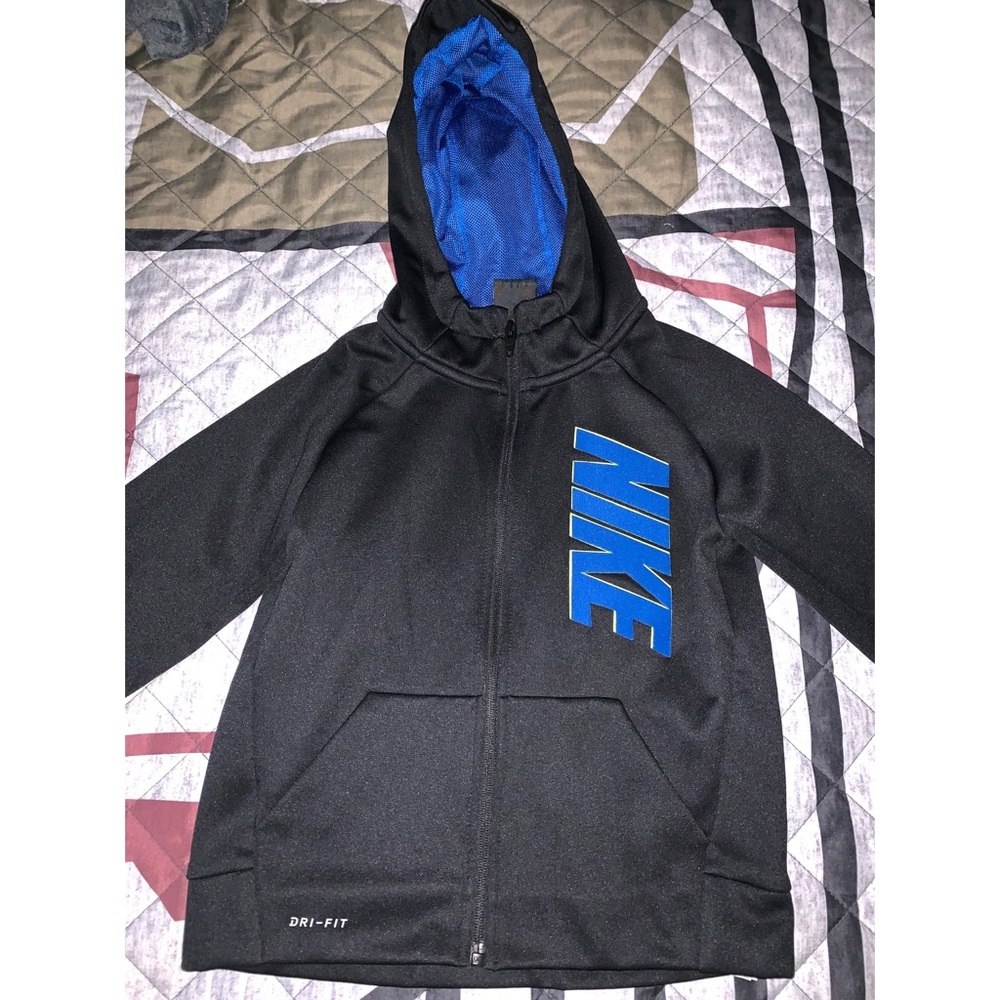 Nike Boy’s Dri-Fit Sweater